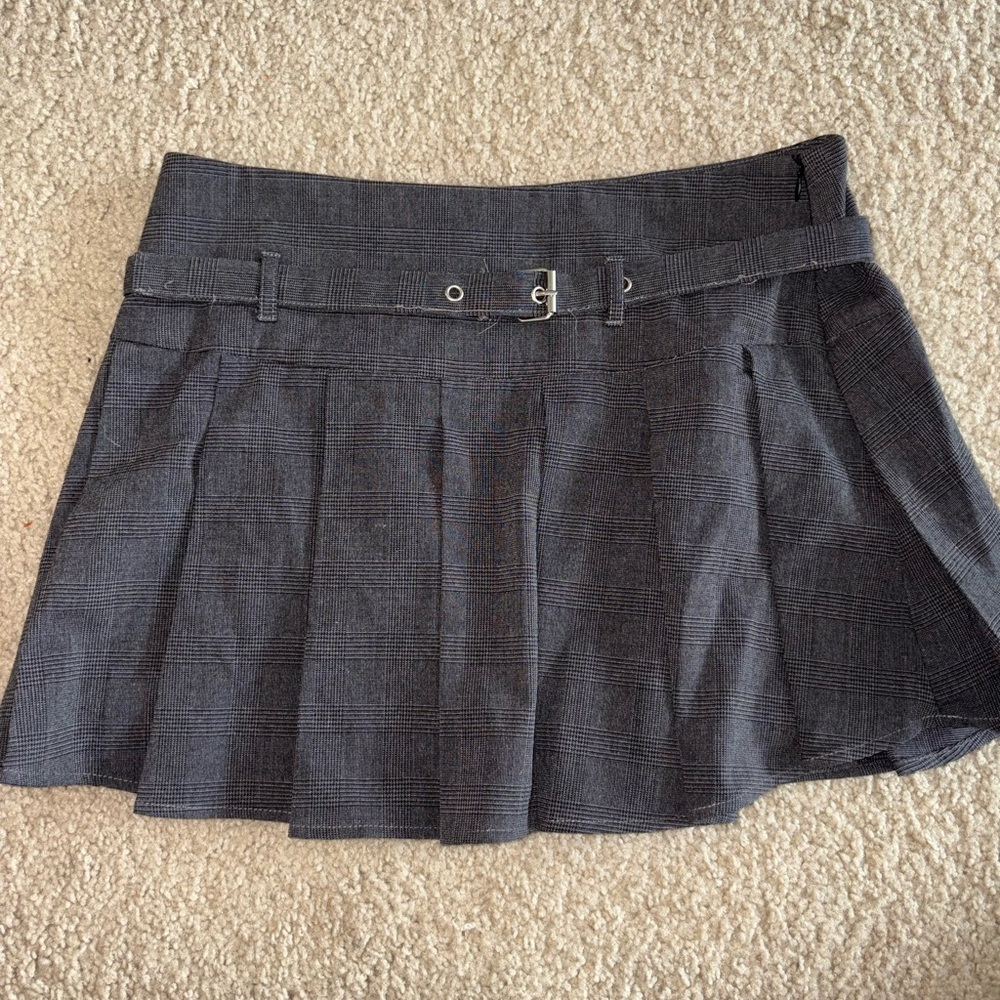 Fashion Nova Gray Pleated Women's Mini Skirt